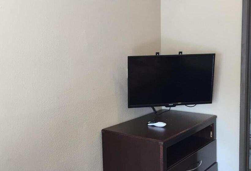 هتل Deluxe Inn Redwood City