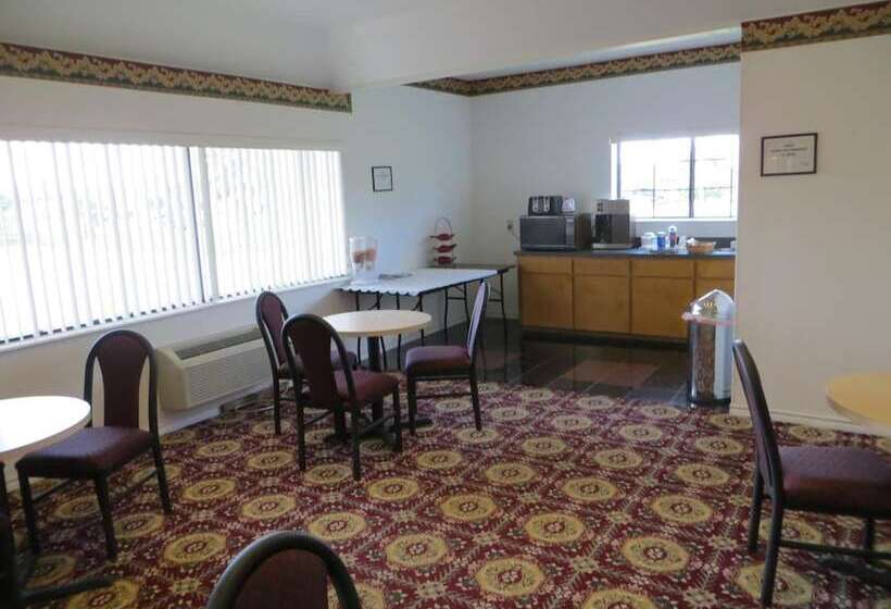 هتل Executive Inn & Suites West Columbia