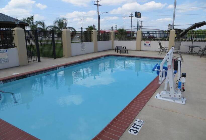 هتل Executive Inn & Suites West Columbia