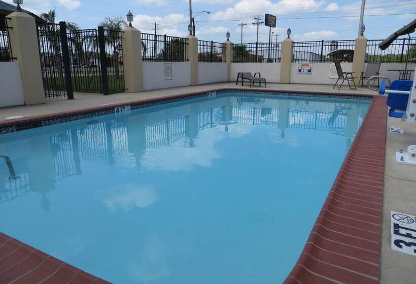 هتل Executive Inn & Suites West Columbia