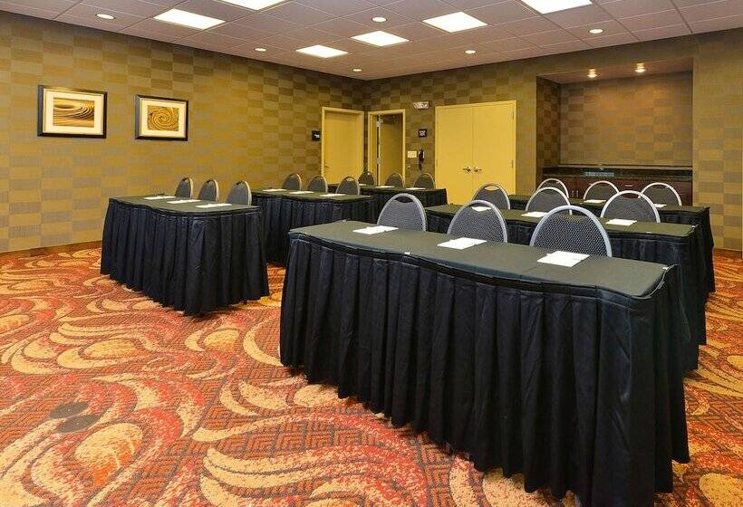 בית מלון כפרי Hampton Inn Clinton, Ia