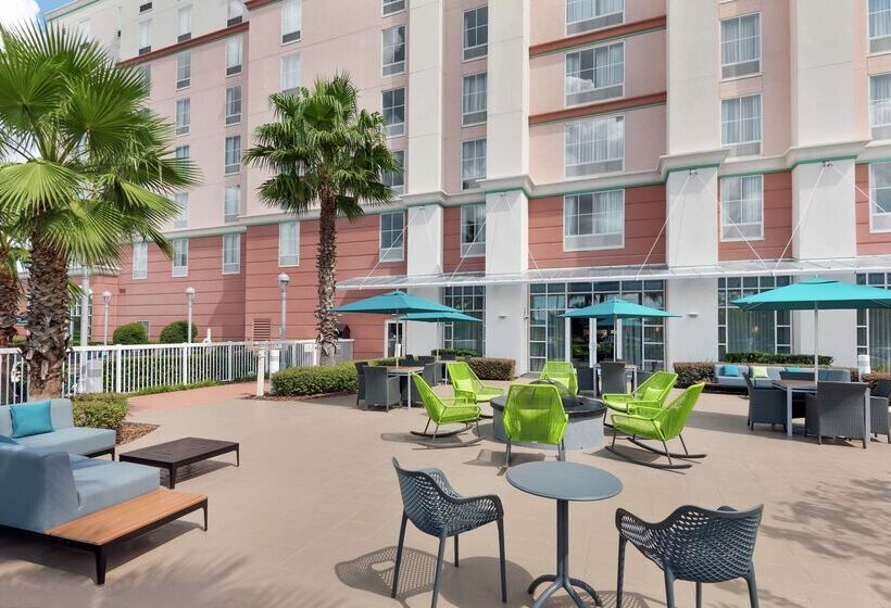 هتل Hampton Inn & Suites Orlando Airport @ Gateway Village
