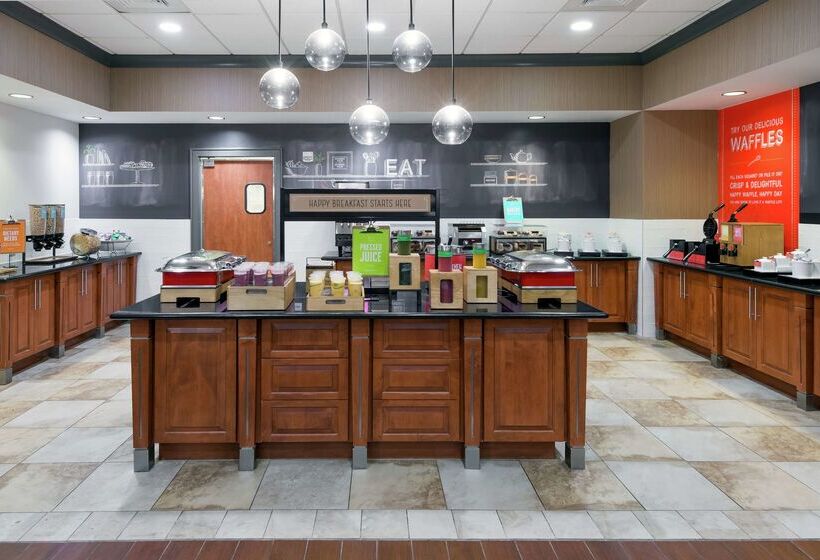 هتل Hampton Inn & Suites Orlando Airport @ Gateway Village