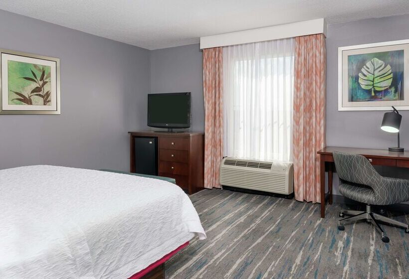 Hotell Hampton Inn & Suites Orlando Airport @ Gateway Village