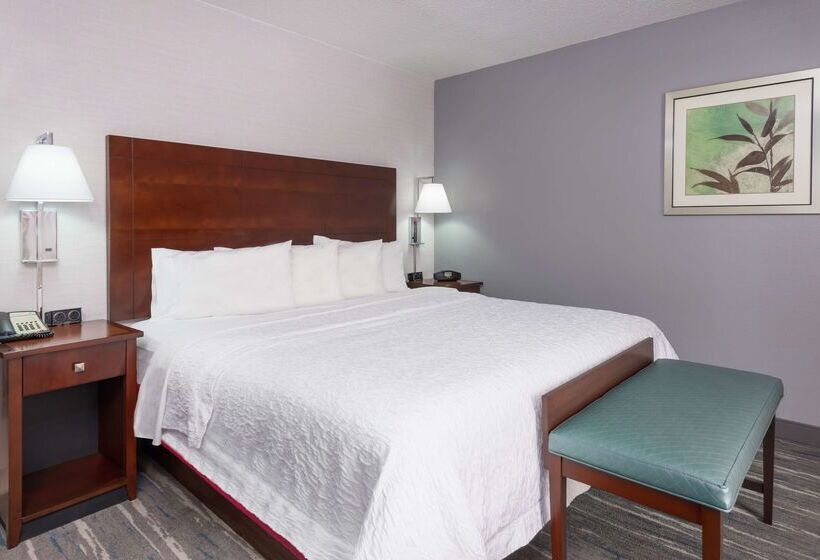 هتل Hampton Inn & Suites Orlando Airport @ Gateway Village