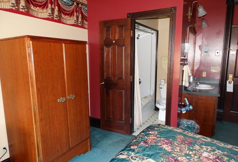 هتل Historic Iron Horse Inn   Deadwood