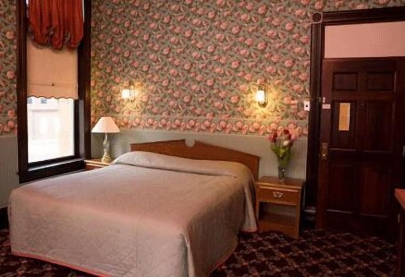 هتل Historic Iron Horse Inn   Deadwood