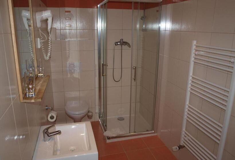 Fotos del hotel King George:  57