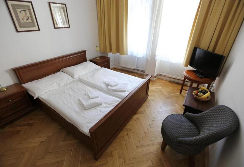 Fotos del hotel King George:  4