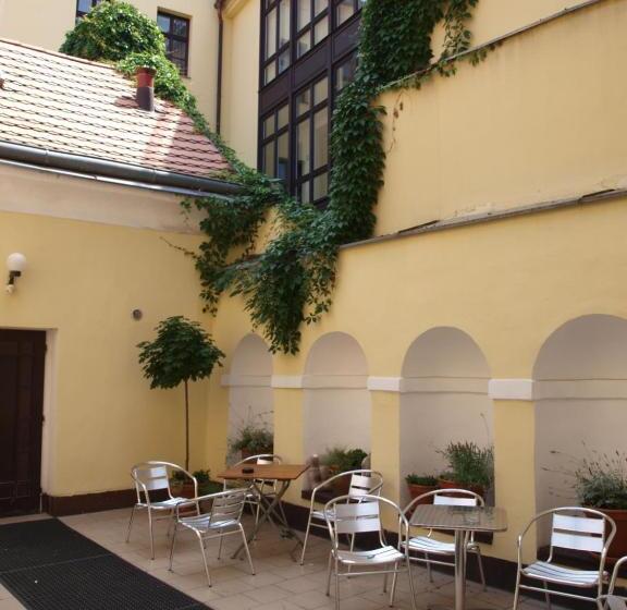 Fotos del hotel King George:  46