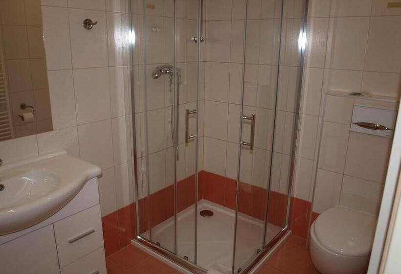 Fotos del hotel King George:  27