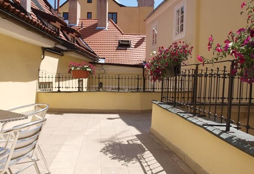 Fotos del hotel King George:  41