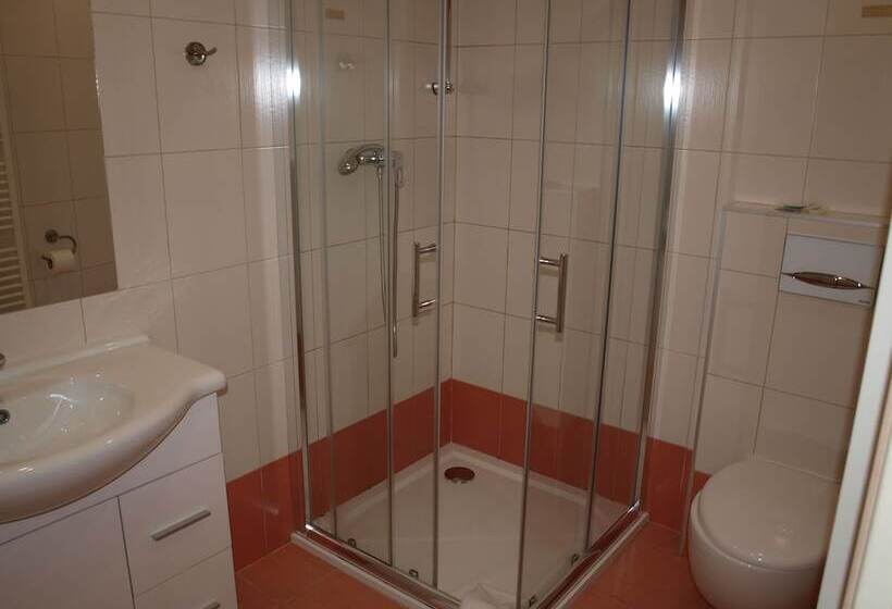 Fotos del hotel King George:  40