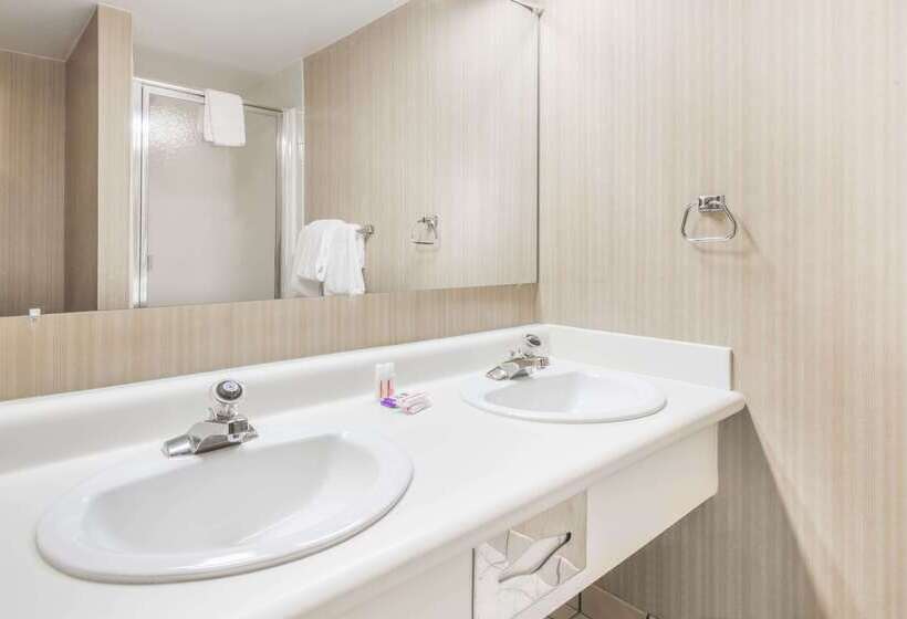 فندق Knights Inn Dayton By Miller Lane