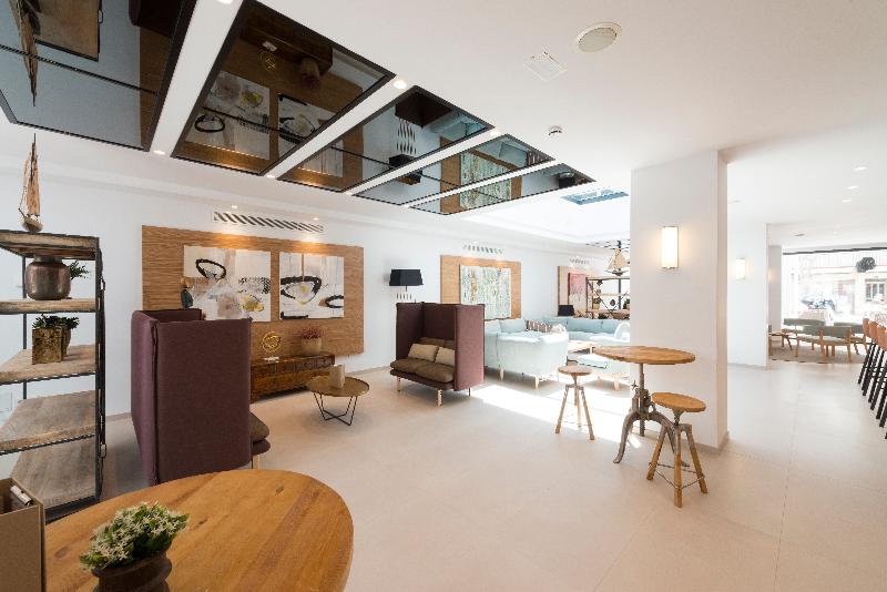هتل Kyrat Amarac Suites