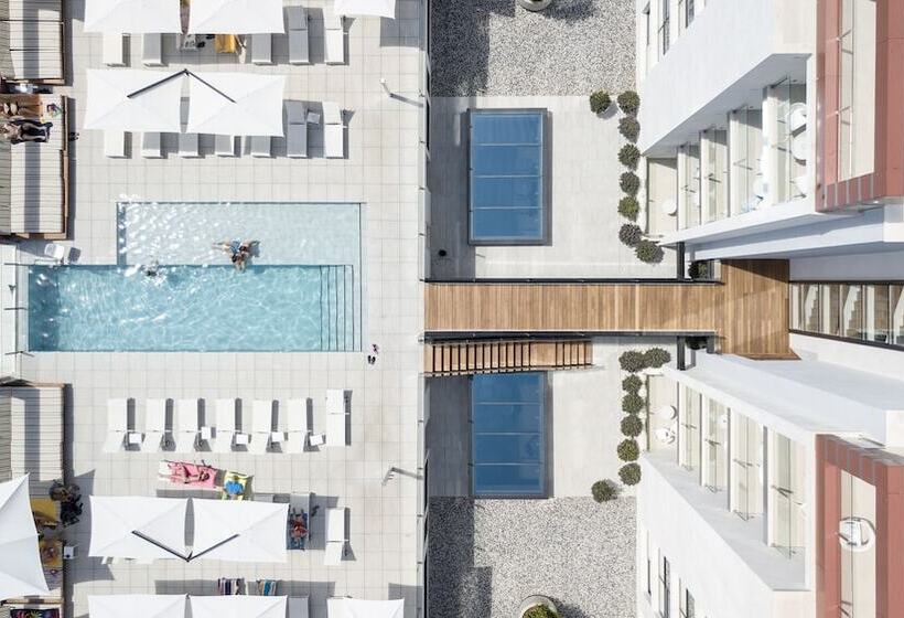 هتل Kyrat Amarac Suites