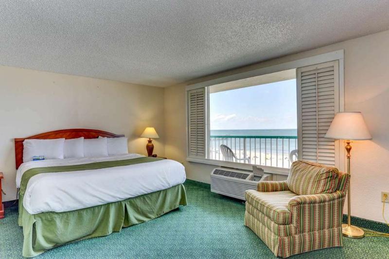 בית מלון כפרי Moxy Virginia Beach Oceanfront