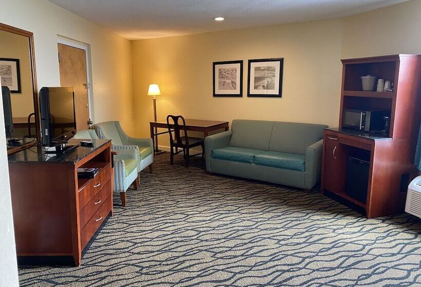 Ocean Sands Beach Boutique Inn   Stay By The Beach   Indoor Hotel   Saltwater Mineral Pool Open Unti