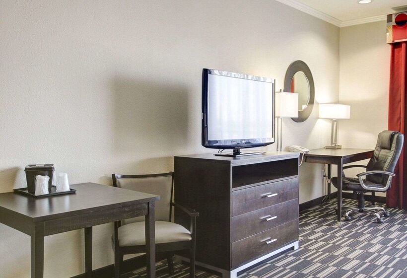 هتل Quality Inn & Suites Bryan College Station