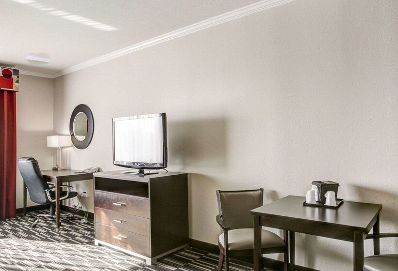 هتل Quality Inn & Suites Bryan College Station