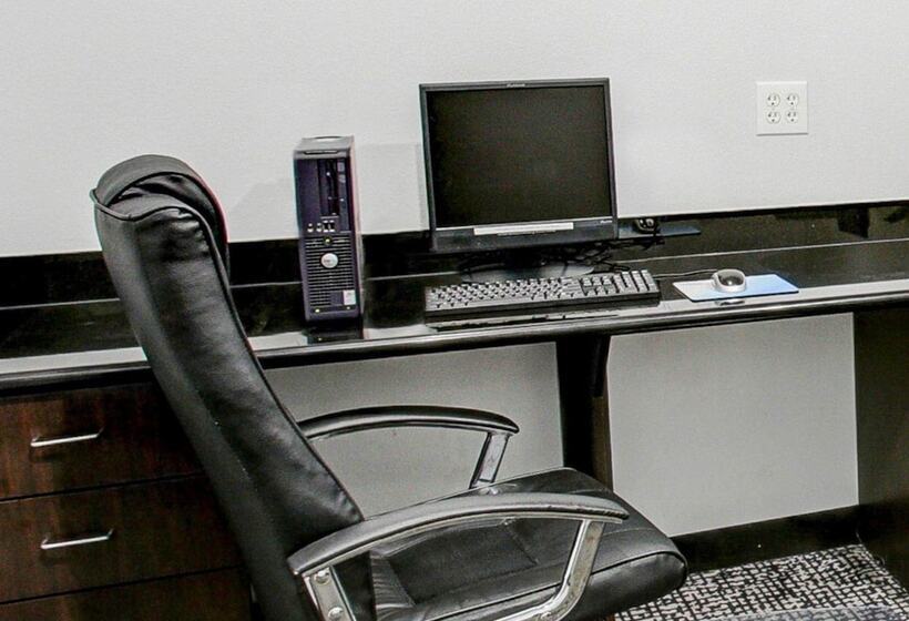 هتل Quality Inn & Suites Bryan College Station