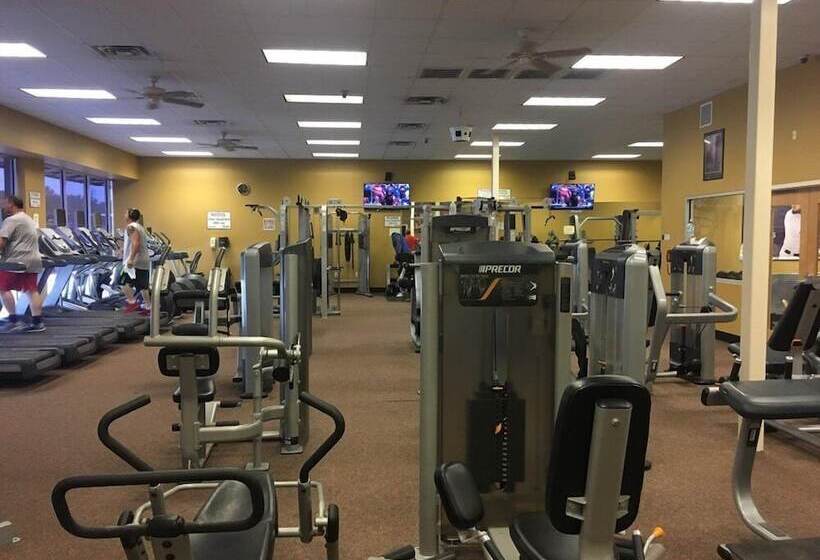 Отель Quality Inn & Suites Kenedy  Karnes City