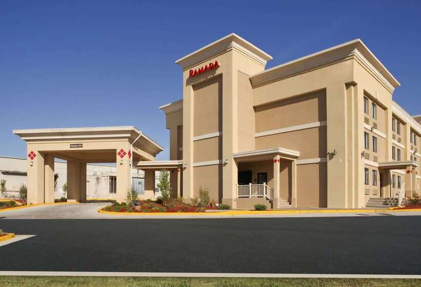 هتل Ramada By Wyndham Tulsa