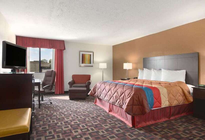 Hotel Ramada By Wyndham Tulsa