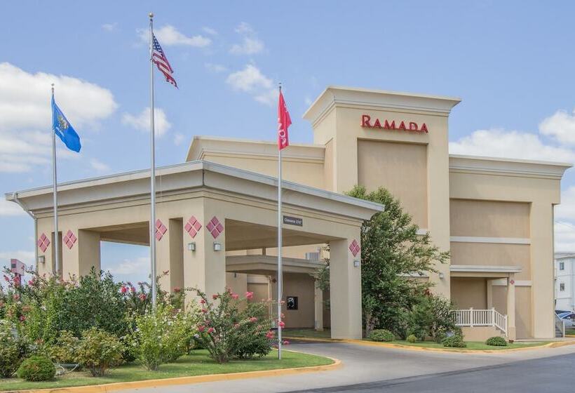 هتل Ramada By Wyndham Tulsa