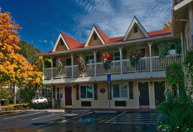 호텔 Silverton Inn & Suites