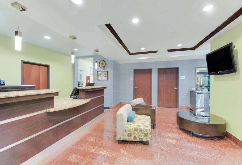 酒店 Super 8 By Wyndham Cotulla Tx