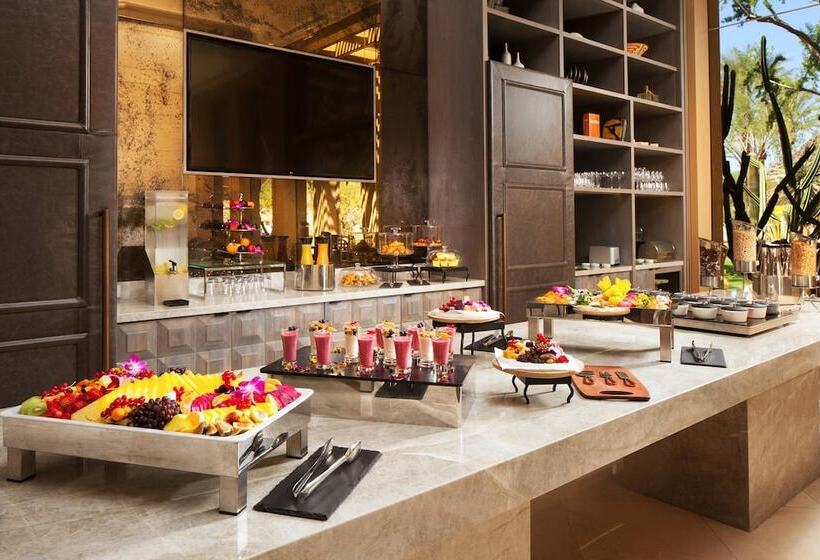 هتل The Canyon Suites At The Phoenician, A Luxury Collection Resort, Scottsdale