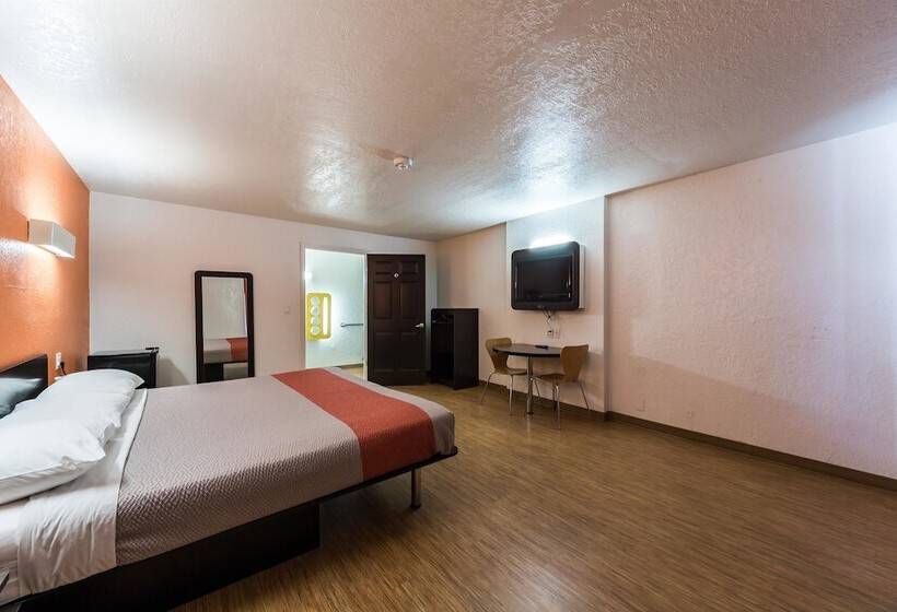 Motel 6 uvalde, Tx