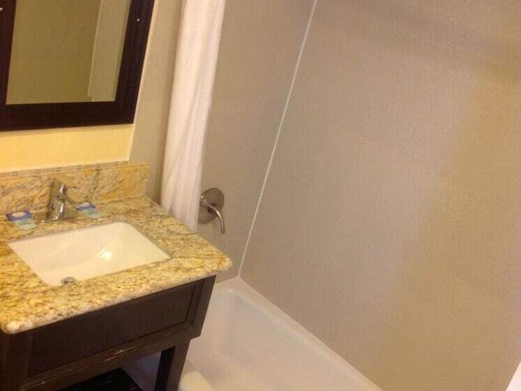 مُتل Bayshore Inn Ventura
