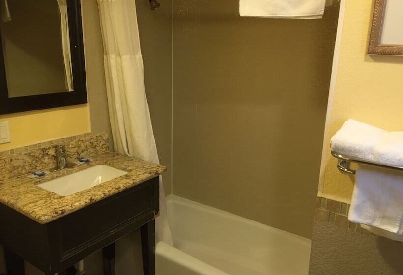 مُتل Bayshore Inn Ventura