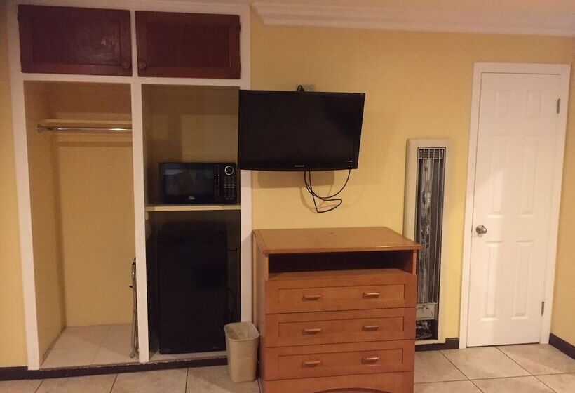 مُتل Bayshore Inn Ventura