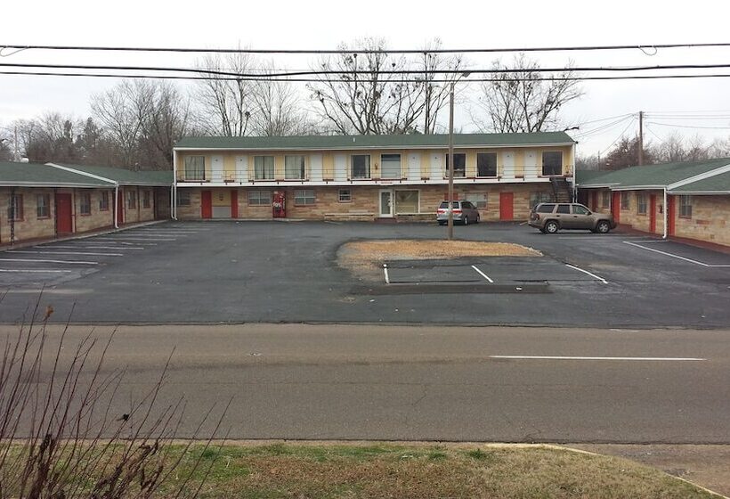 فندق على الطريق Benton Inn