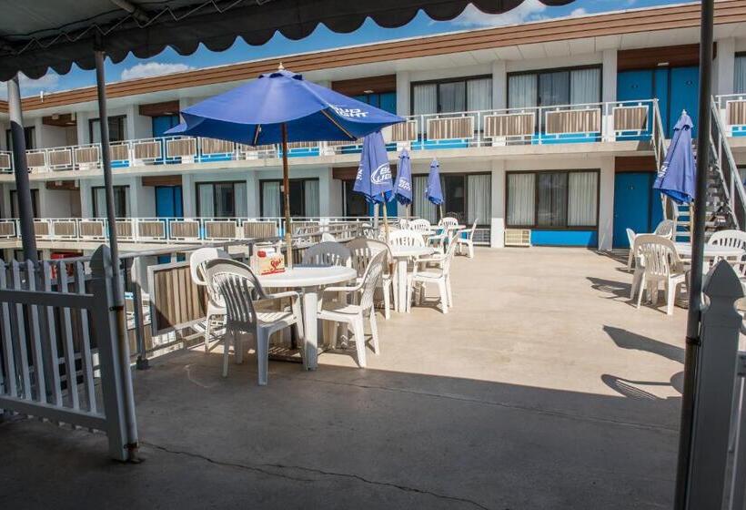 Мотель Windjammer Motor Inn