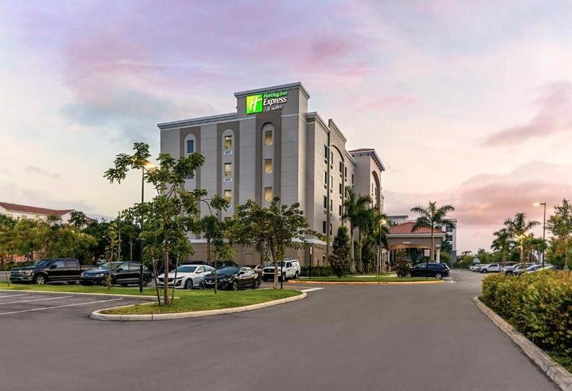 هتل Holiday Inn Express & Suites   Miramar, An Ihg
