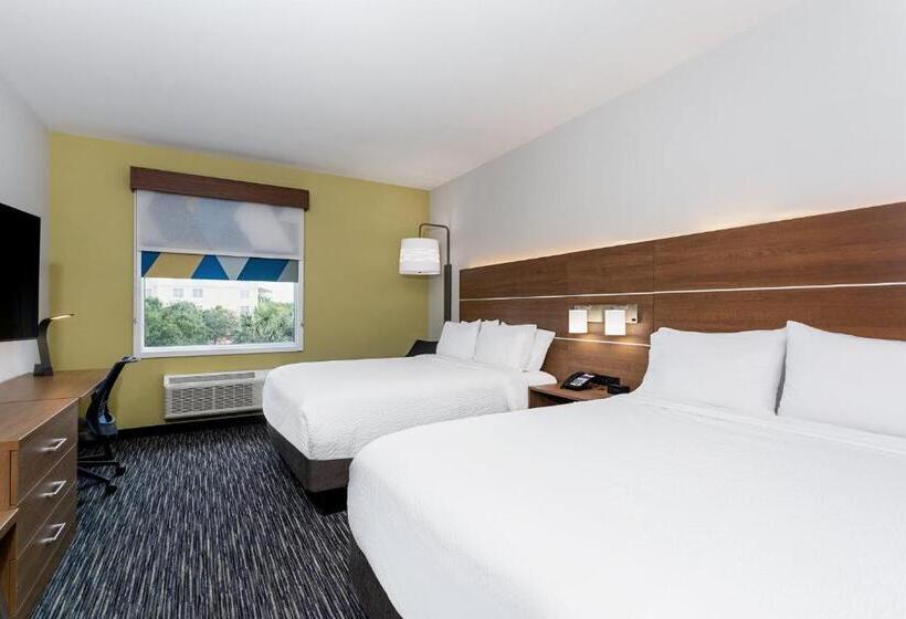 هتل Holiday Inn Express & Suites   Miramar, An Ihg