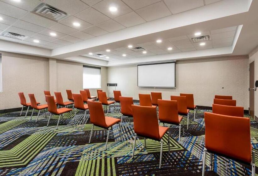 هتل Holiday Inn Express & Suites   Miramar, An Ihg