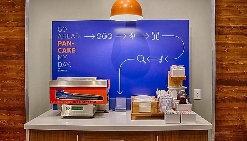 בית מלון כפרי Holiday Inn Express & Suites Palm Desert   Millennium, An Ihg