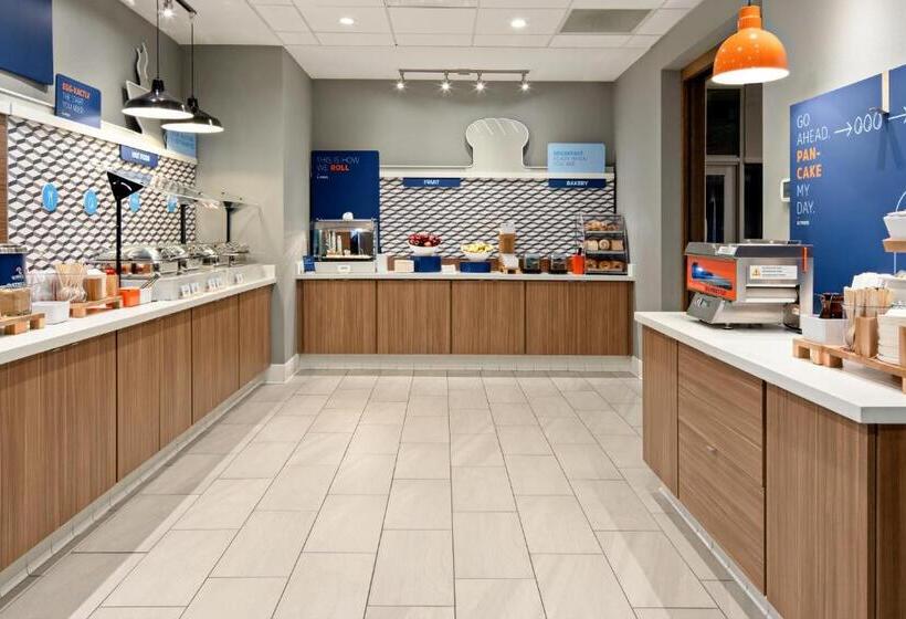 בית מלון כפרי Holiday Inn Express & Suites Palm Desert   Millennium, An Ihg