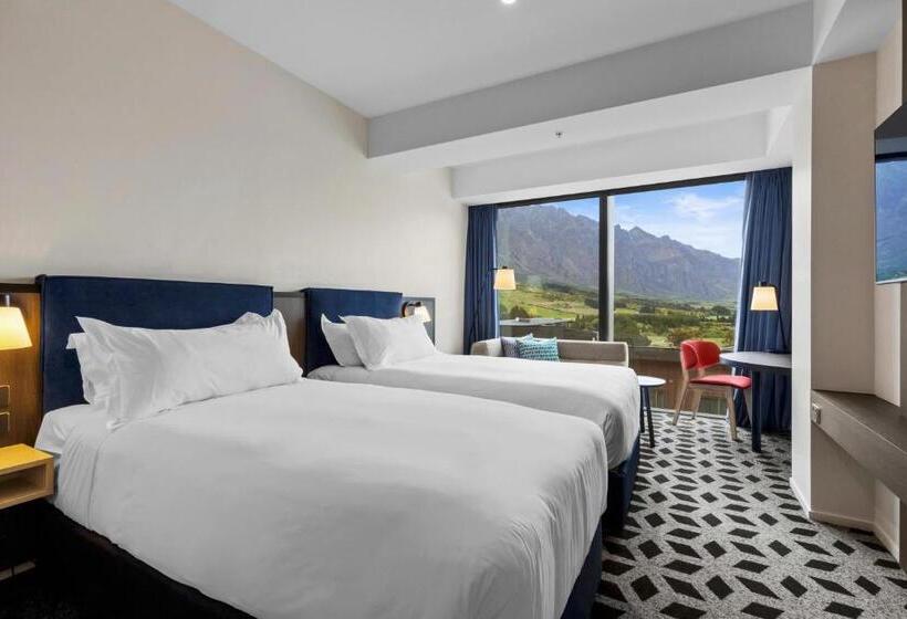 هتل Holiday Inn Queenstown Remarkables Park