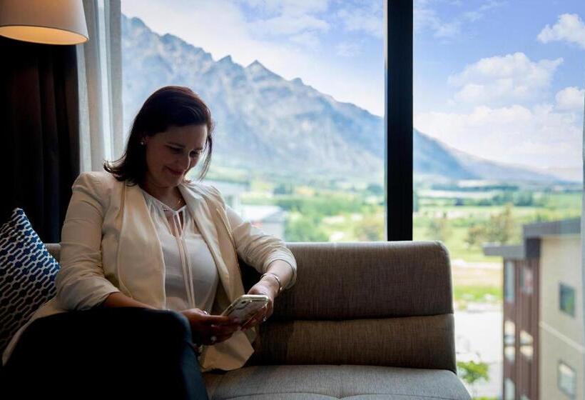 هتل Holiday Inn Queenstown Remarkables Park