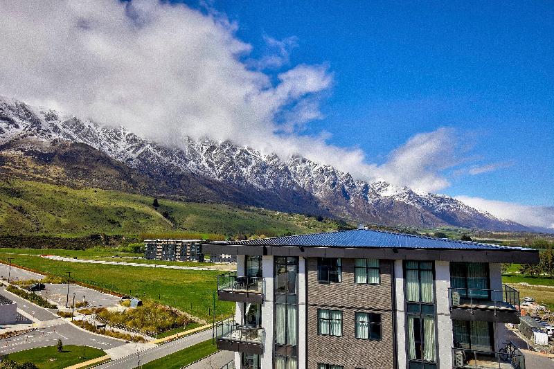 هتل Holiday Inn Queenstown Remarkables Park