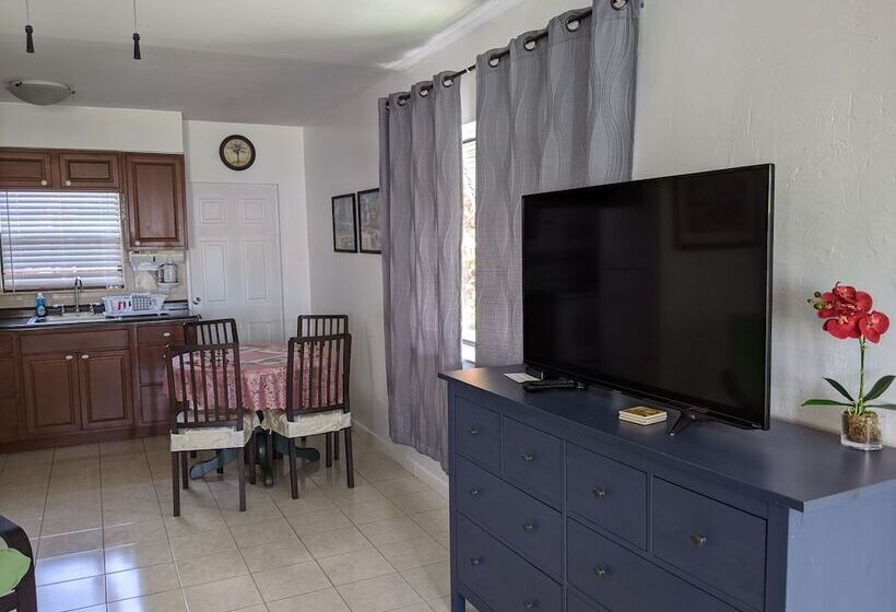 Breakaway Inn
