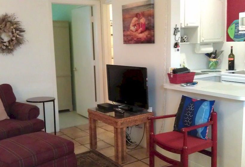 Deerfield Buccaneer Resort Apartments