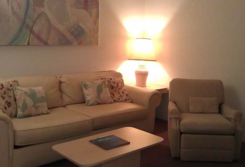 Deerfield Buccaneer Resort Apartments