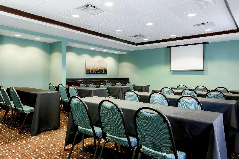 Hampton Inn & Suites Wheelingthe Highlands